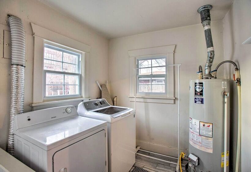 Walkable Neighborhood: Family Home In Wheat Ridge