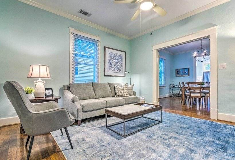 Colorful Cottage W/ Deck ~ 5 Mi To Downtown!