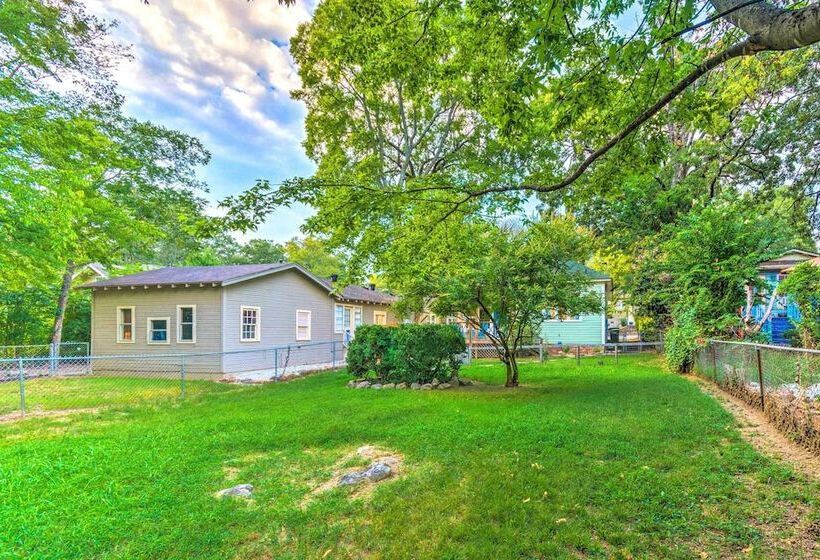 Colorful Cottage W/ Deck ~ 5 Mi To Downtown!