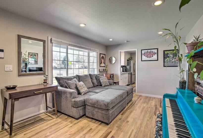 Centrally Located Aurora Home W/ Covered Patio