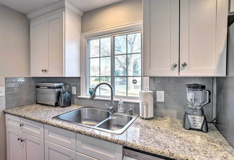 Centrally Located Aurora Home W/ Covered Patio