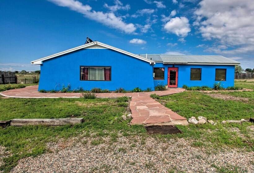 Cozy  Blue Adobe  W/ Steam Room 2 Mi. From Taos!