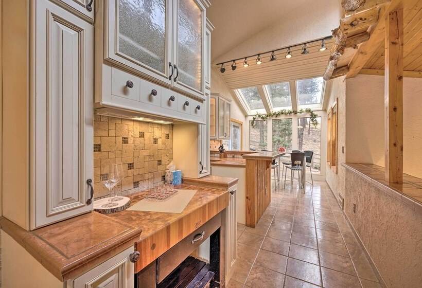 Cozy Home W/ Hot Tub   11 Mi To Rainbow Falls