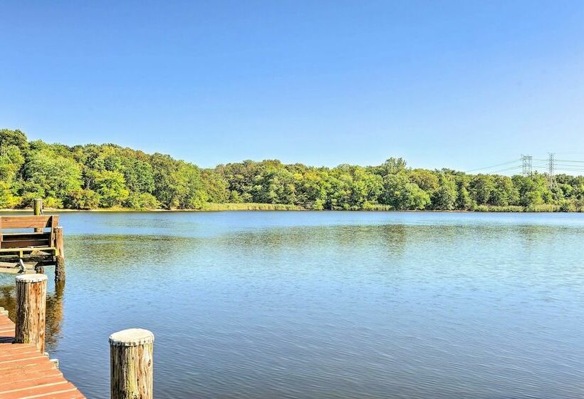 Cozy Lakeside Maryland Home   12 Mi To Dtwn!
