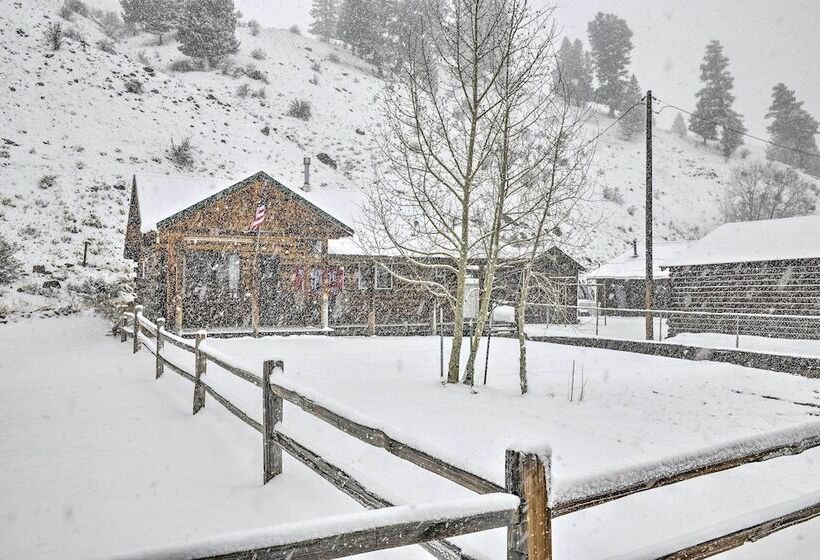 Cozy Log Cabin Escape In The Heart Of Creede!