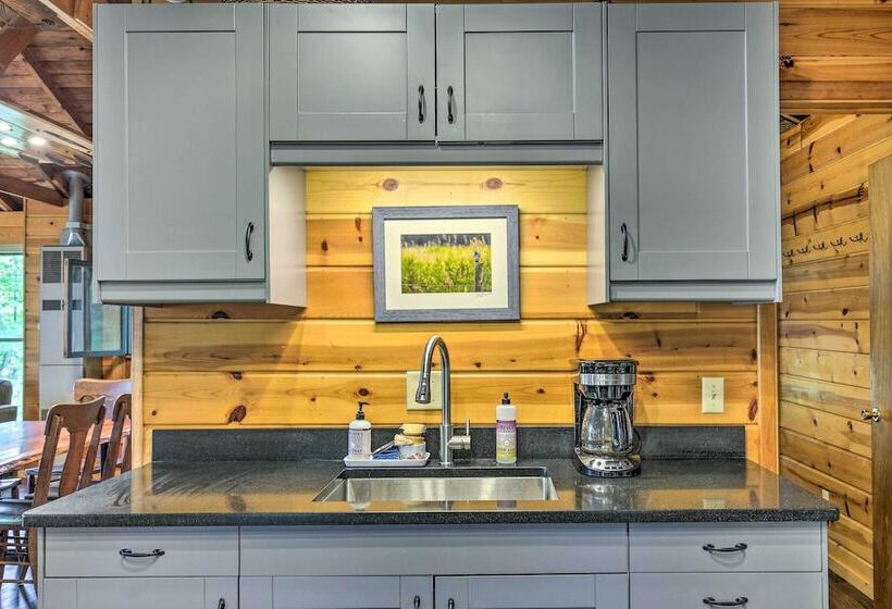 Eagle River Lakefront Retreat W/ Fire Pit & Grill