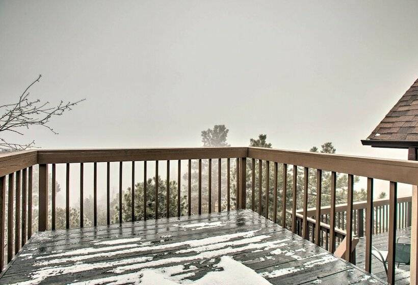 Evergreen Retreat + Hot Tub, Mtn Views & Game Room