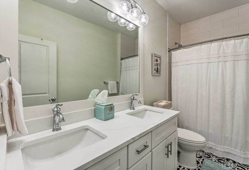 Exquisite  Sugar Magnolia  Abode Near Beach!