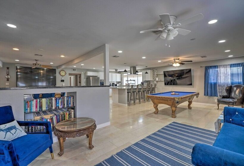 Home W/ Private Pool   Near Las Vegas Strip!