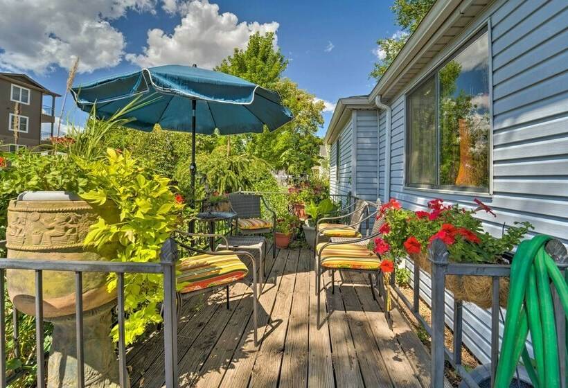 Walk To Olde Town   1940 Vintage Bungalow!