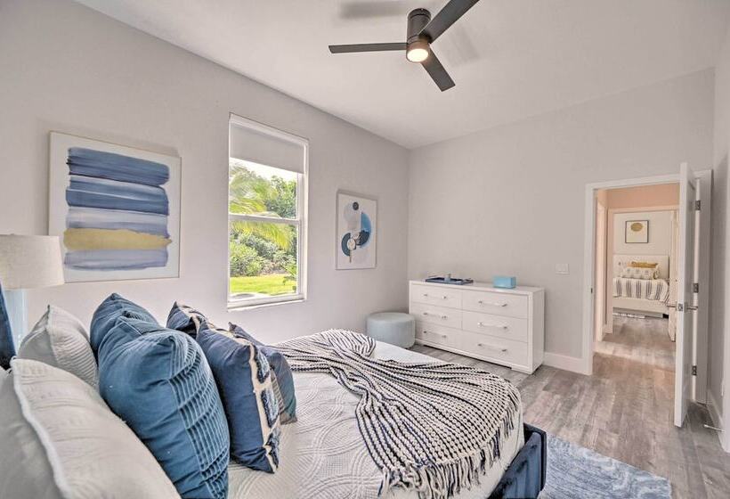 Sand Volleyball Court, Pool & Spa: Naples Gem!