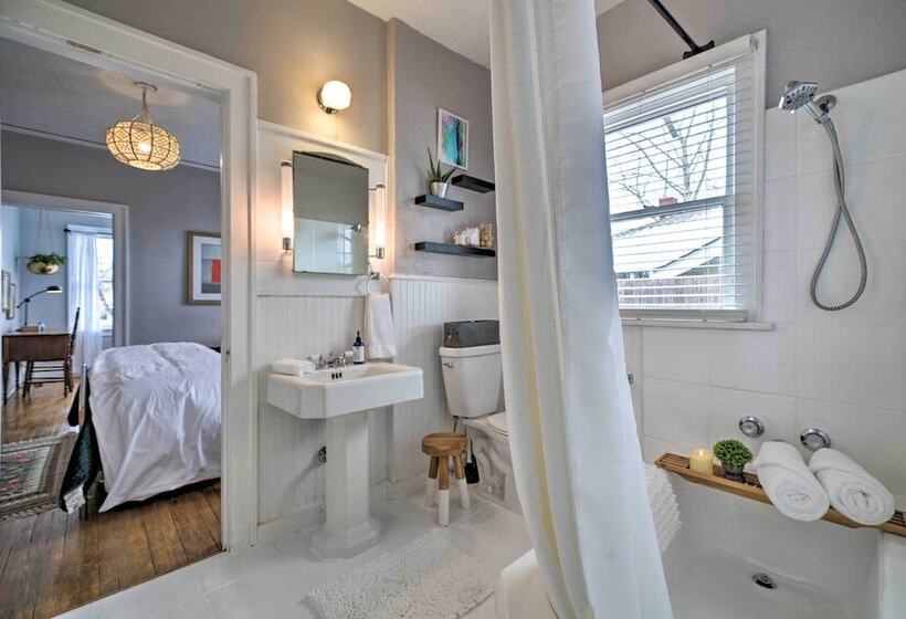 Pet Friendly Okc Home, 3 Miles To Downtown!