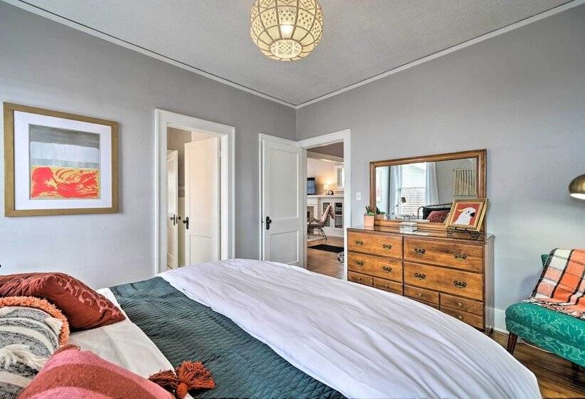 Pet Friendly Okc Home, 3 Miles To Downtown!