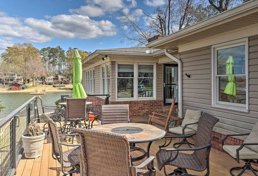 Quiet Lakefront Retreat W/ Boat Ramp & 2 Docks