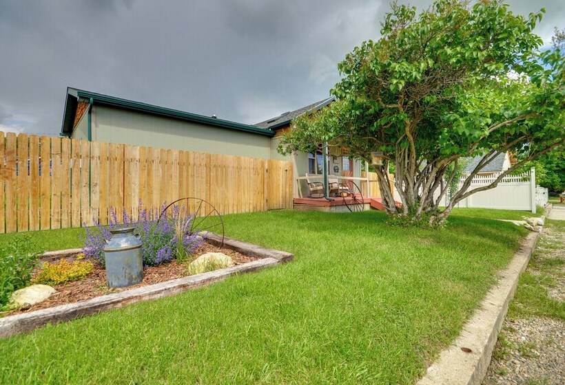 Red Lodge Retreat W/ Hot Tub: 3 Blocks To Downtown