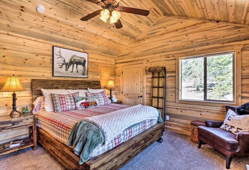 Jefferson Cabin W/ Fire Pit: Near Hiking Trails!