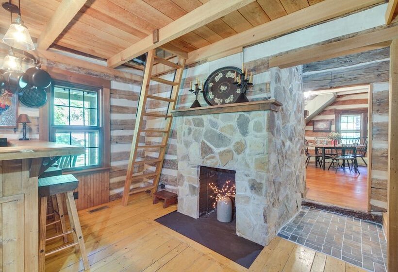 Restored Buchanan Log Cabin On 9 Mile Creek!