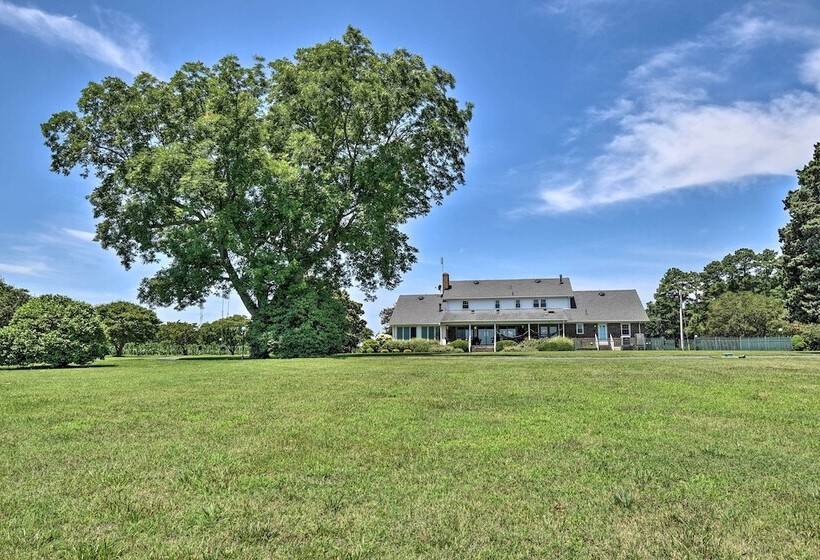 Spacious Cheriton Home: 8 Mi To Cape Charles!