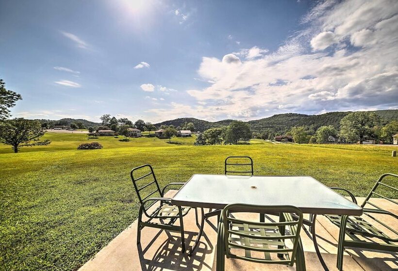 Holiday Island Home W/ Patio + Golf Course View!