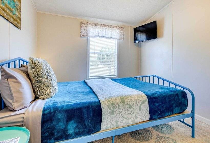 Stunning Pensacola Home, 8 Mi To Downtown!