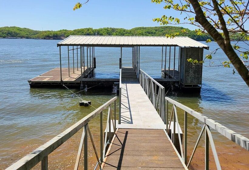 Sunny  Providence Cottage  Retreat W/ Dock, Kayaks