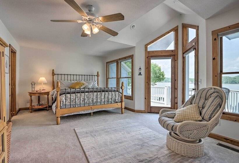 Sunny  Providence Cottage  Retreat W/ Dock, Kayaks