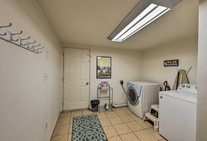 Vintage Las Vegas Oasis < 3 Mi To The Strip!