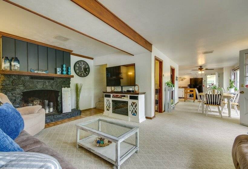 Private Dock: Waterfront Gem On Lake Of The Ozarks