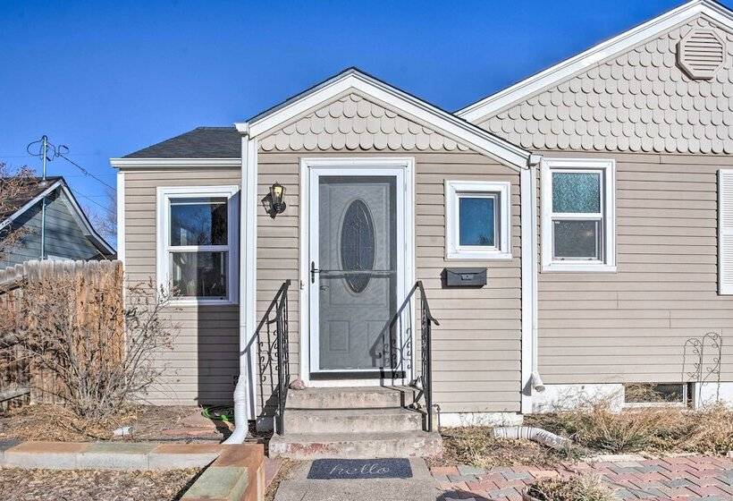 Adventure Home Base   7 Blocks To Downtown!