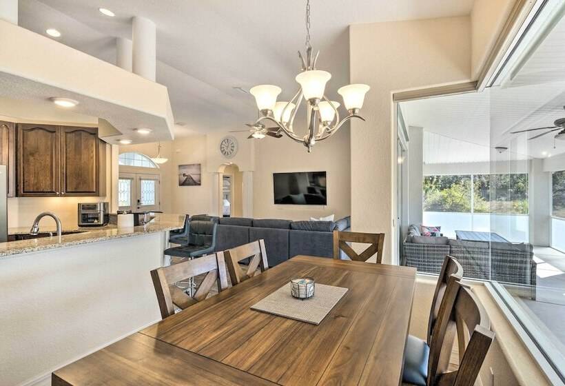 Beautiful Port Charlotte Home, 6 Mi To Beach!