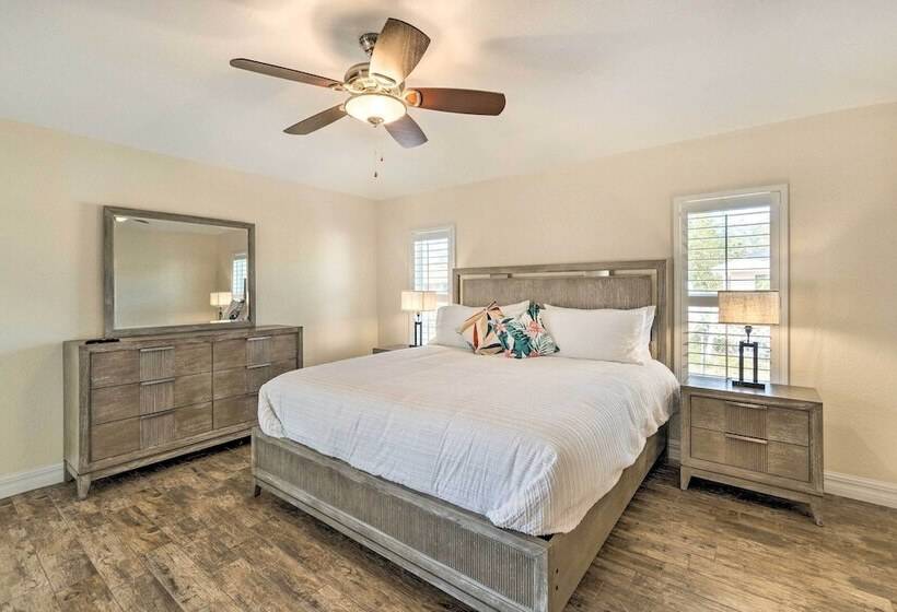 Beautiful Port Charlotte Home, 6 Mi To Beach!