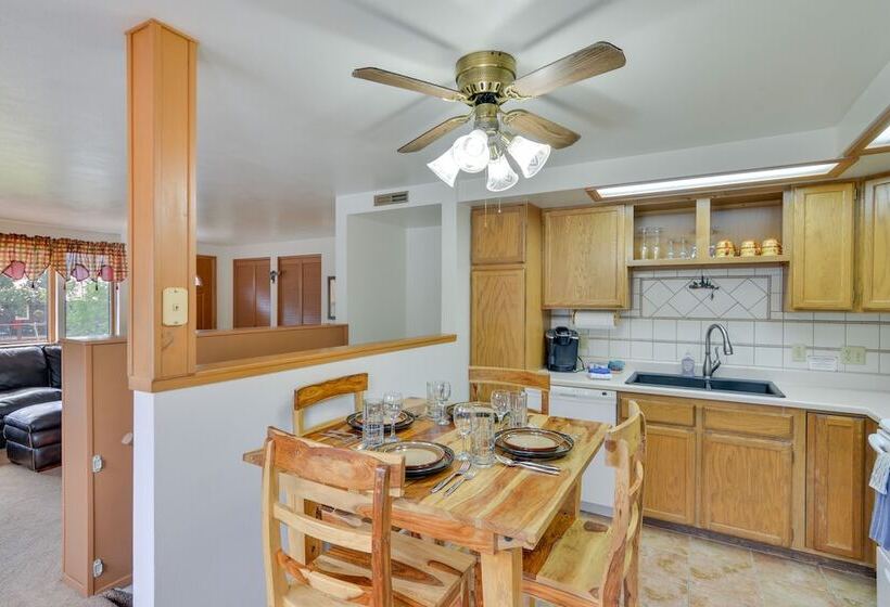 Ranch Style Retreat In Downtown Buena Vista!