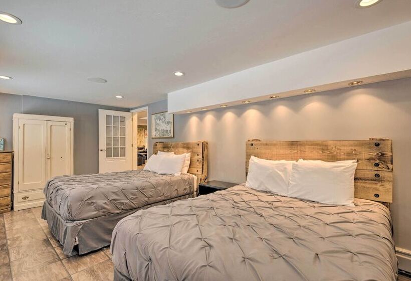 Charming Retreat ~ 1 Mi To Ossipee Lake Marina!