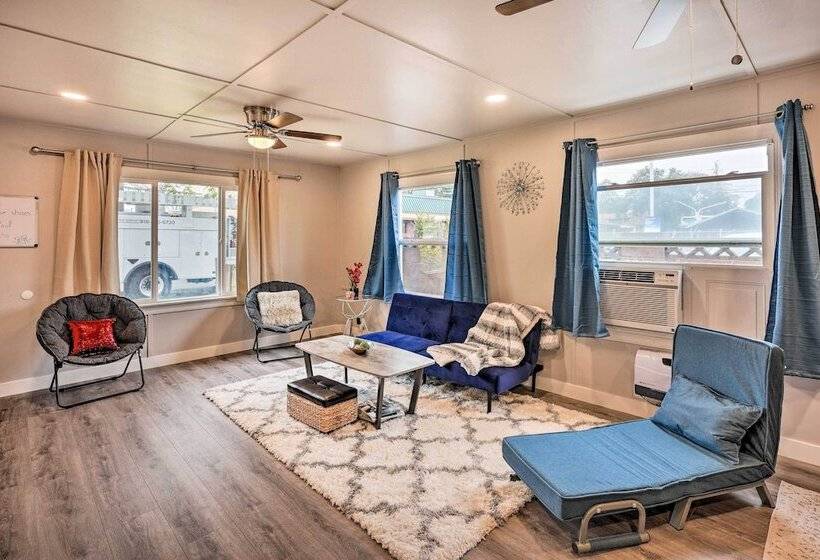 Cozy Elk Grove Home In The Heart Of Old Town!