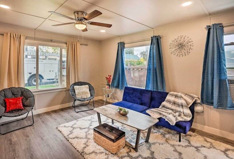 Cozy Elk Grove Home In The Heart Of Old Town!