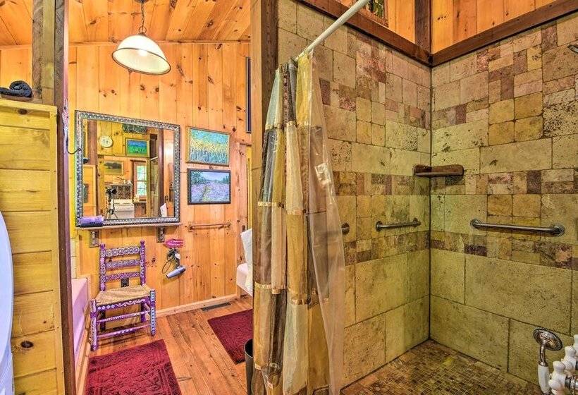 Enchanting Cabin W/ Mother In Law Suite: Mtn Views