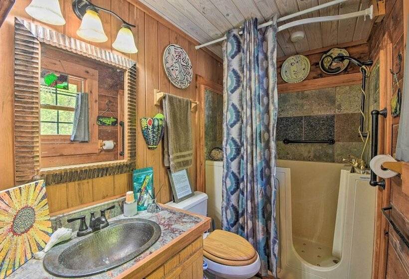 Enchanting Cabin W/ Mother In Law Suite: Mtn Views