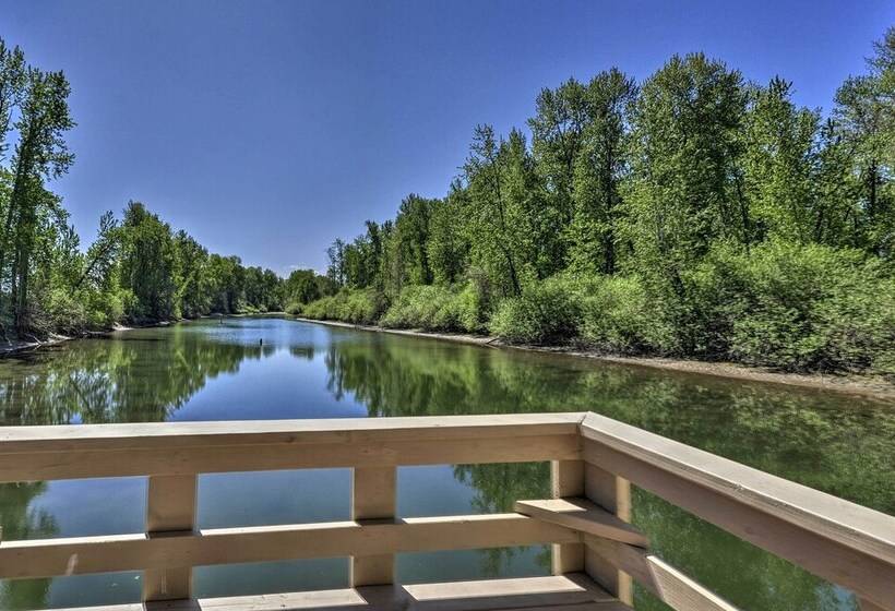 Floating Home On Columbia River W/ Provided Kayaks