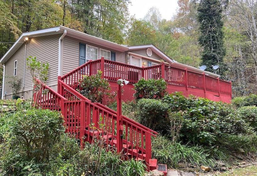 Franklin Home W/ Deck, & Fire Pit: 8 Mi To Dtwn!