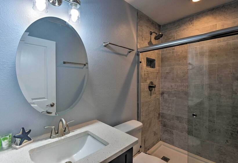 Gulf Breeze Home W/ Pool, Grill & Fire Pit