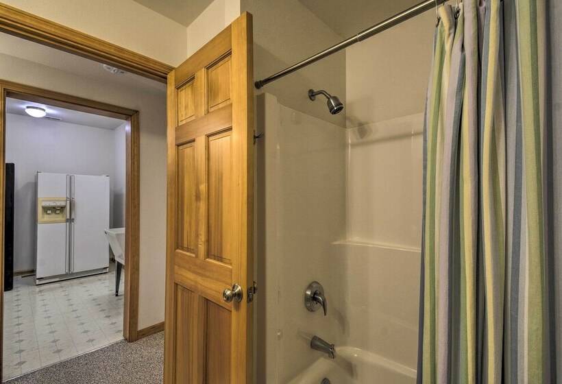 Idyllic Retreat ~ 20 Mi To Olympic National Park!