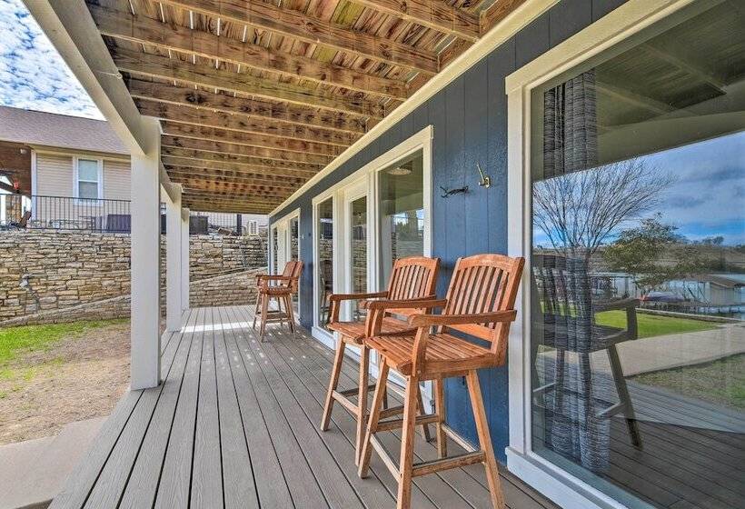 Lake Dayz Granbury Retreat W/ Private Dock!