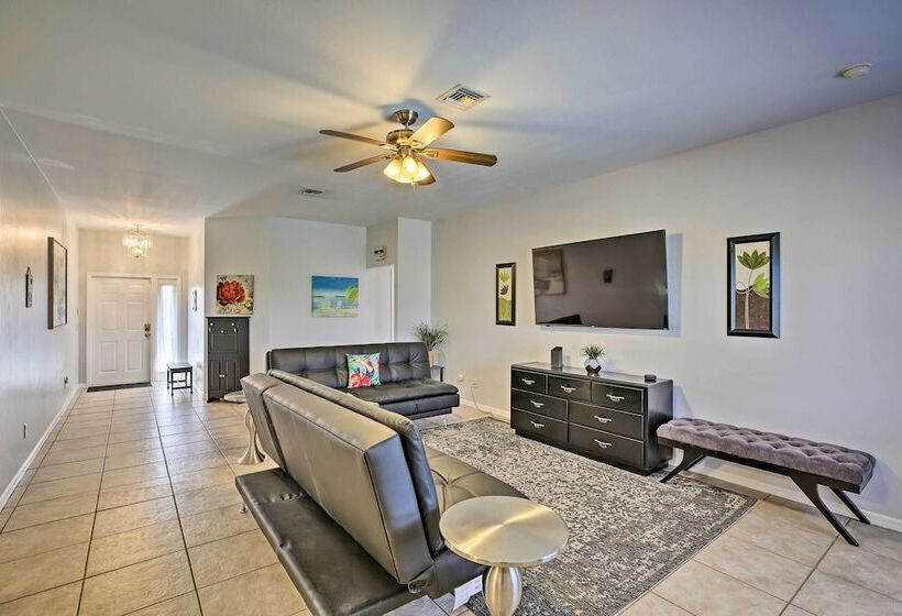 Modern Home W/ Patio & Grill In Cape Coral!
