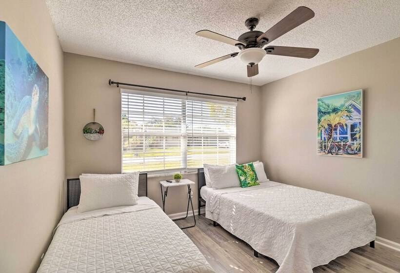 Modern Port St Lucie Home W/ Private Outdoor Oasis