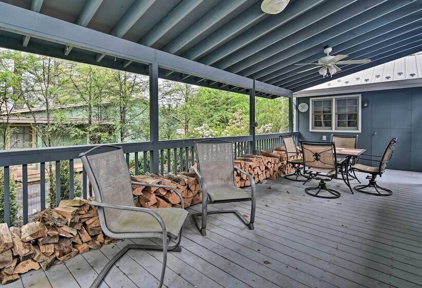 3 Mi To Grandfather Mountain Park: Cottage W/ Deck