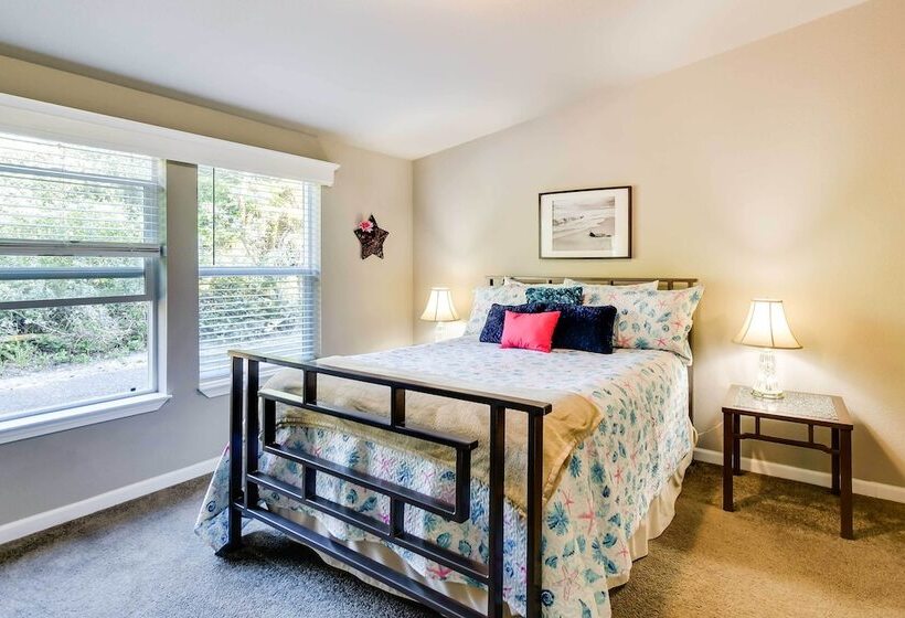 Ocean Shores Retreat W/ Porch & Canal Views!