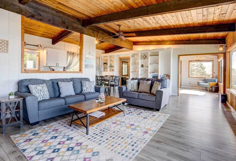 Ocean Vista  Gold Beach Getaway!