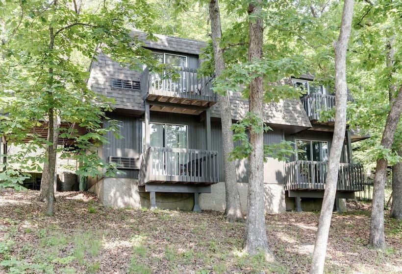 Osage Beach Home W/ Lake Views: Pets Welcome!
