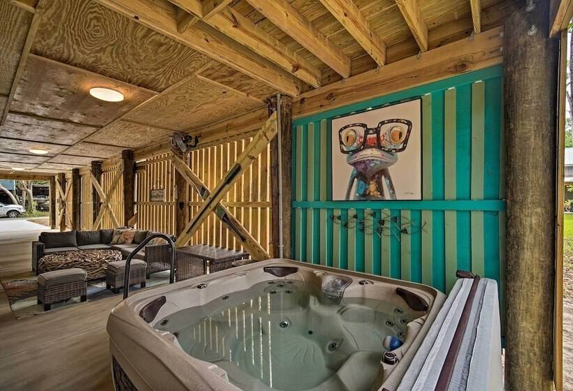 Quiet Fisherman S House W/ Hot Tub + Tropical Bar!