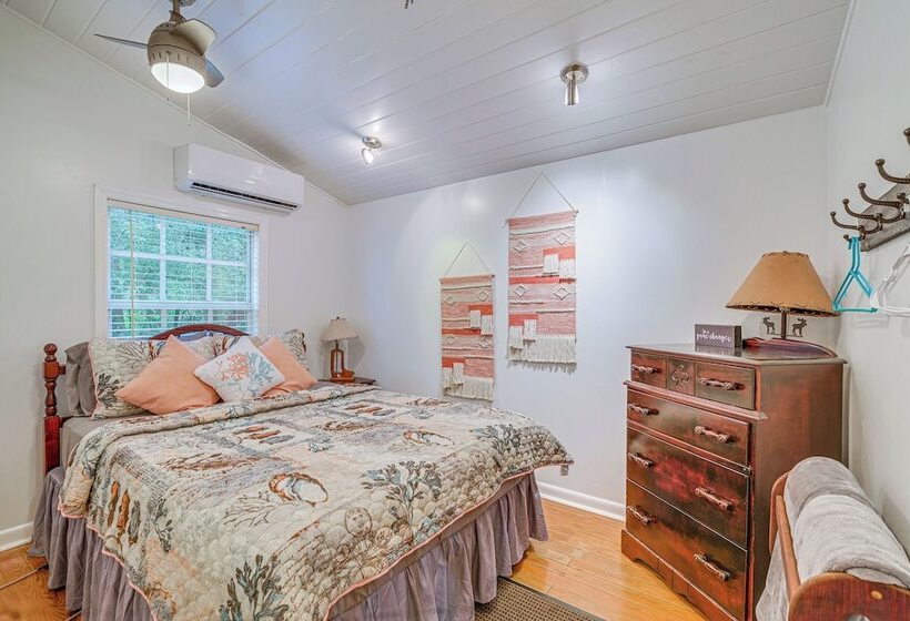 Quiet Retreat W/ Boat Parking, 2 Mi To Marina